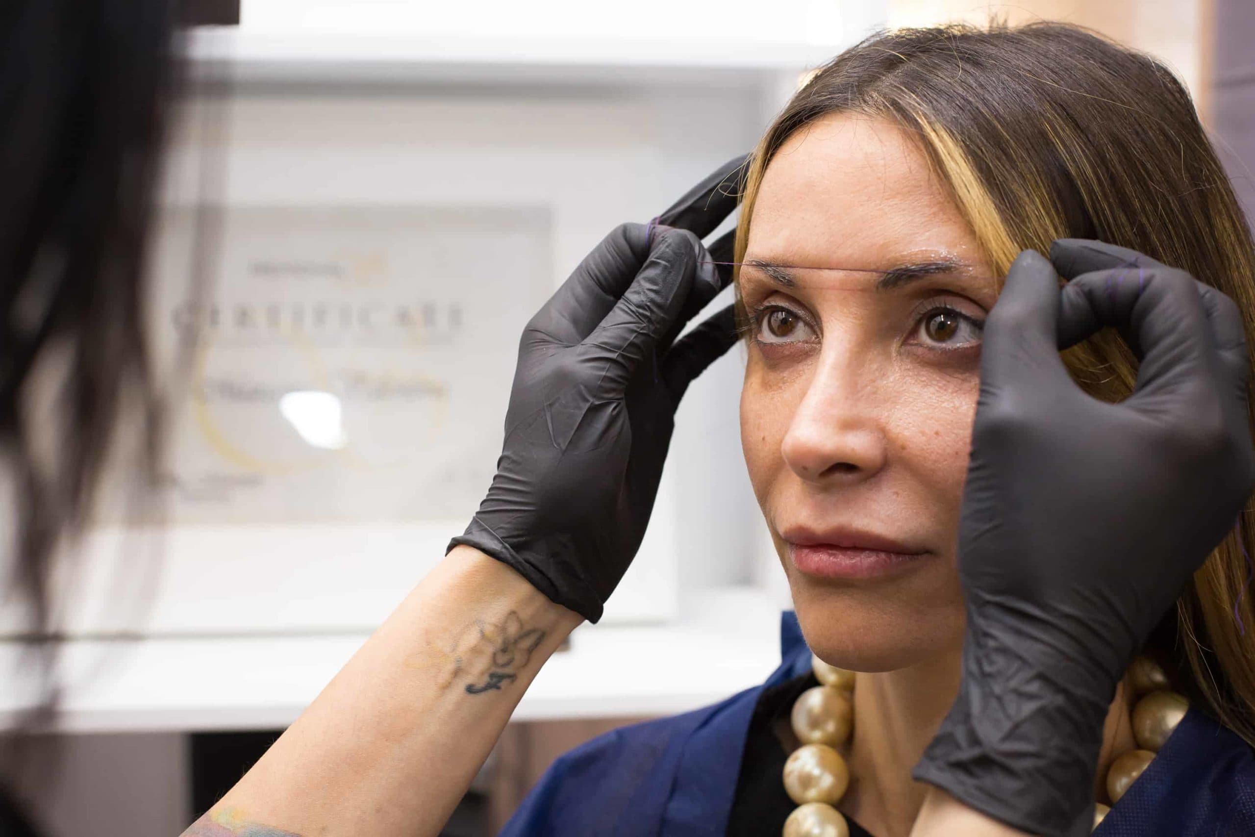 Scopri di più sull'articolo Tatuaggio Sopracciglia con Henné